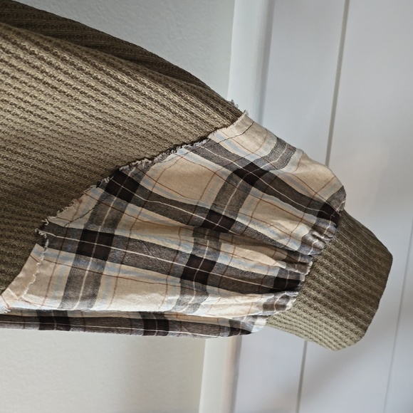 Pol olive mixed pattern top - Picture 4 of 11